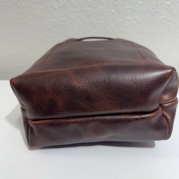 Portland Leather Brown Shoulder Bag - Picture 12 of 16
